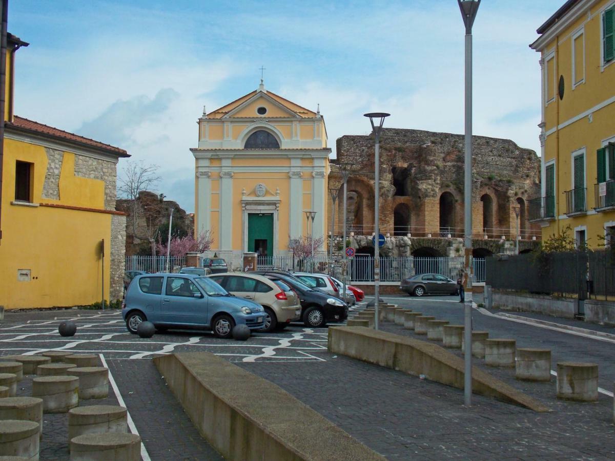 Janara - Teatro Romano Benevento Eksteriør billede